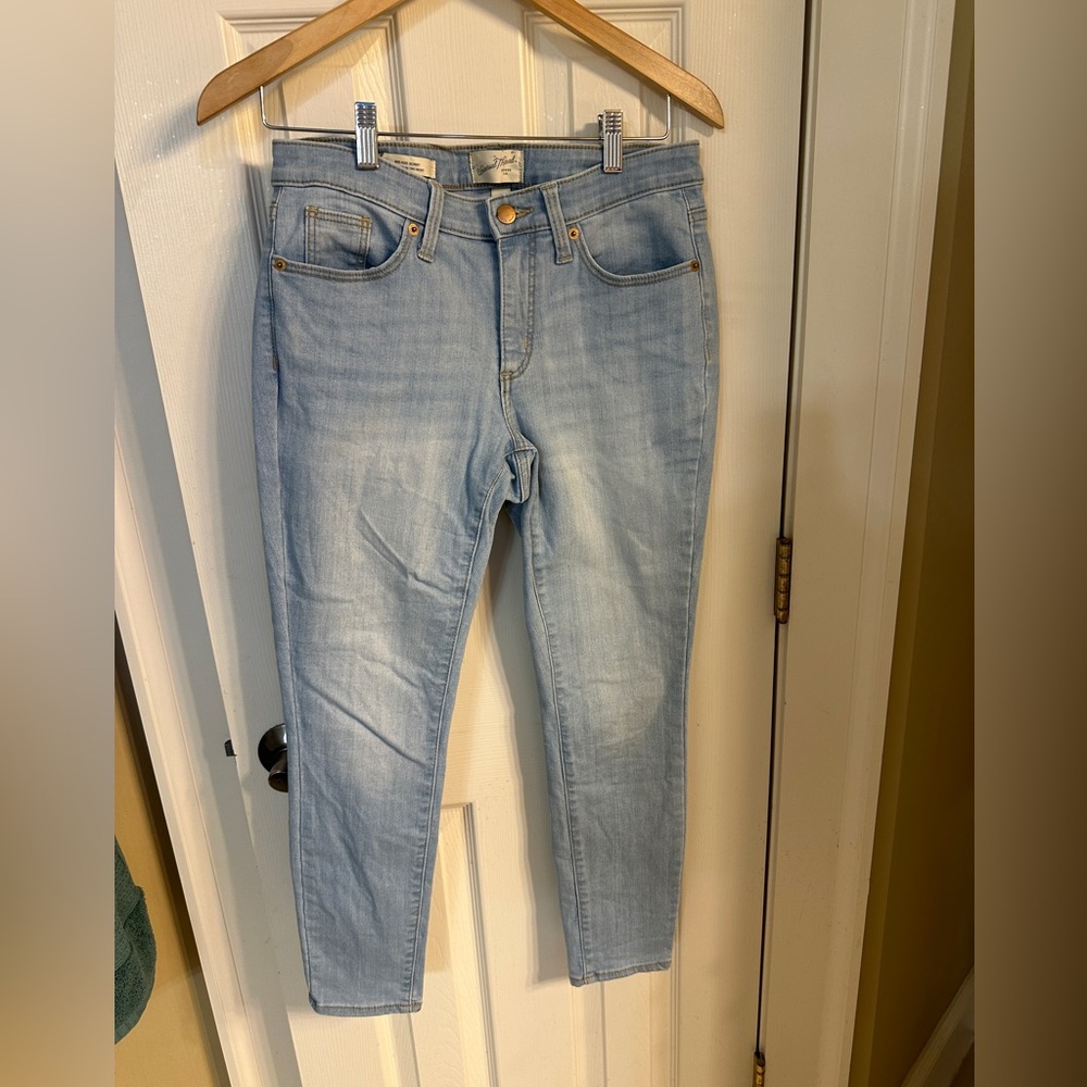 Universal Thread Washed jeans size 4/27 S